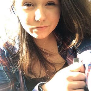 Meet your Posher, Caitlin